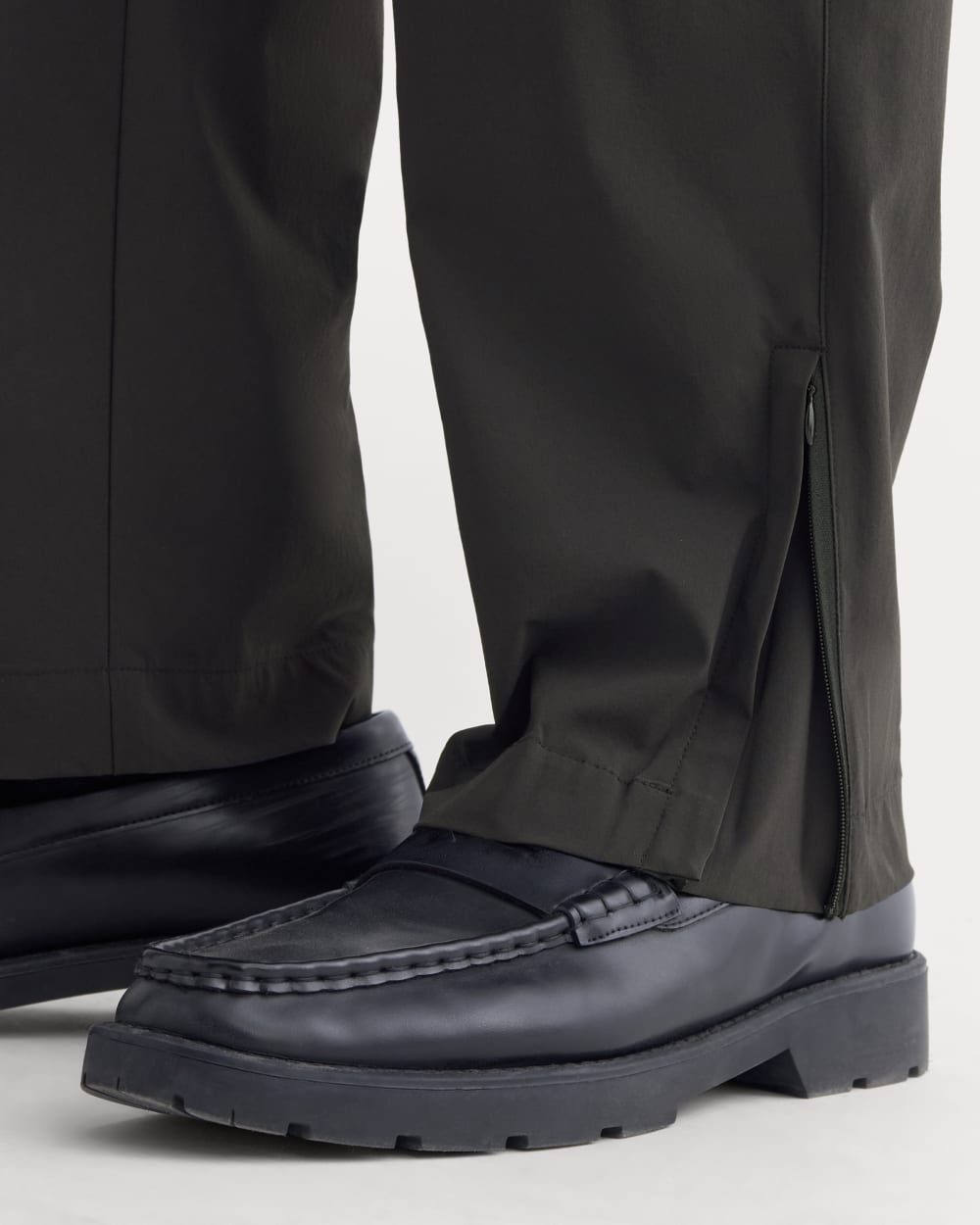 Transit Recycled Nylon Jogger | Black