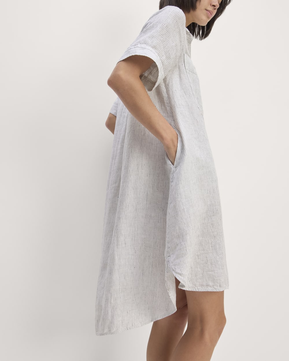 The Daytripper Dress in Linen | White / Black