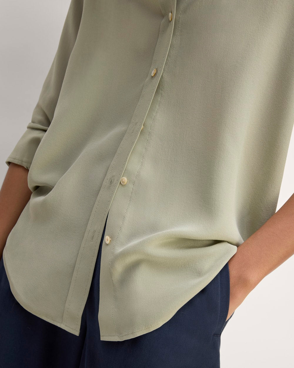 The Must-Have Shirt in Washable Silk | Seagrass