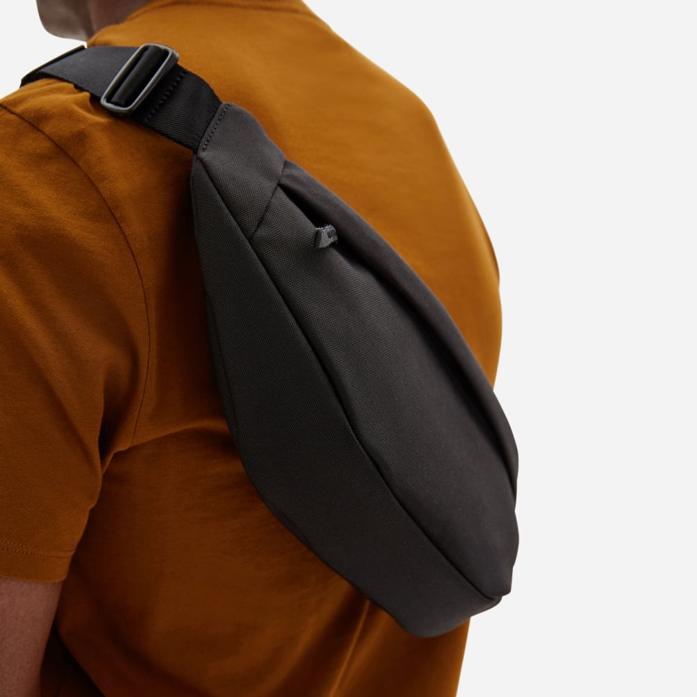 The Renew Transit Fanny Pack | Black