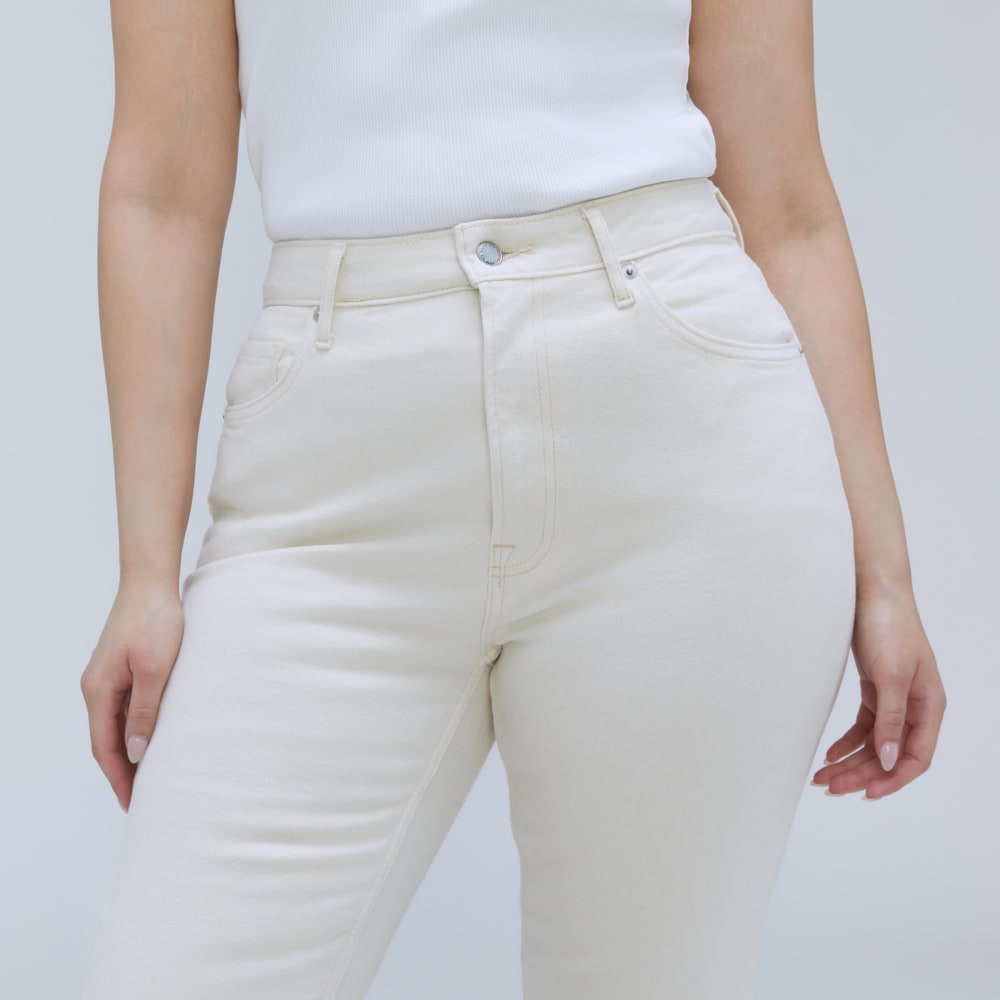 The Cheeky Hourglass Jean | Ecru | 26.5 Inseam