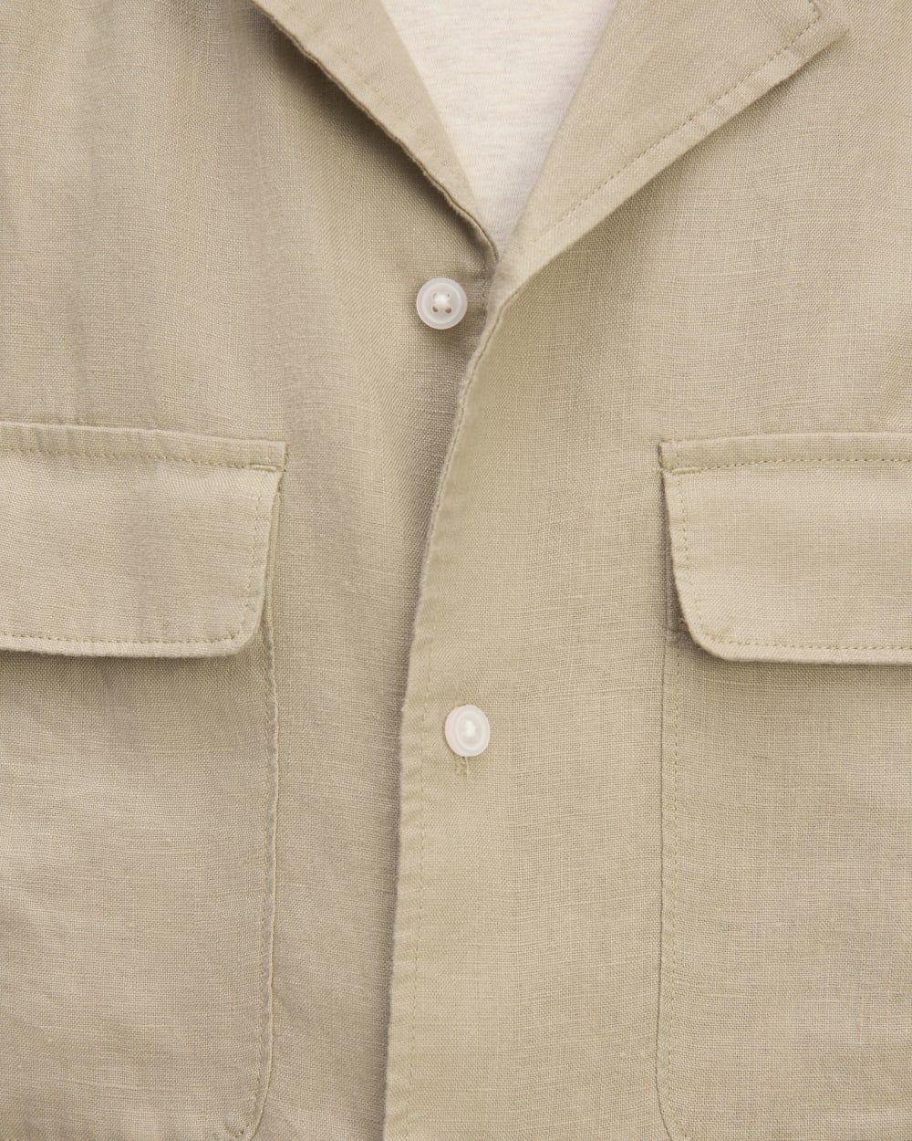 The Resort Shirt in Linen | Trench Coat Khaki