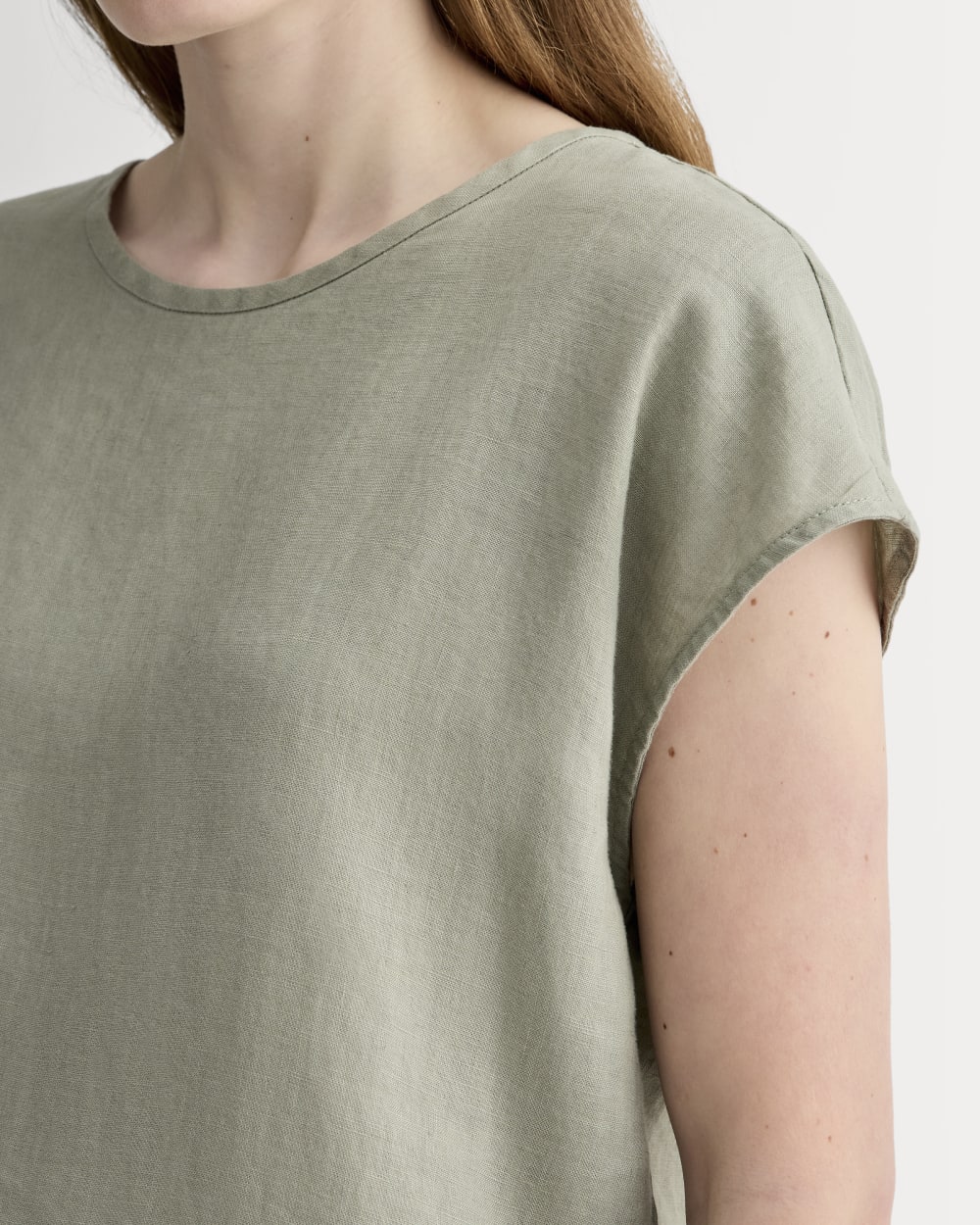 The Muscle Top in Linen | Sage Green