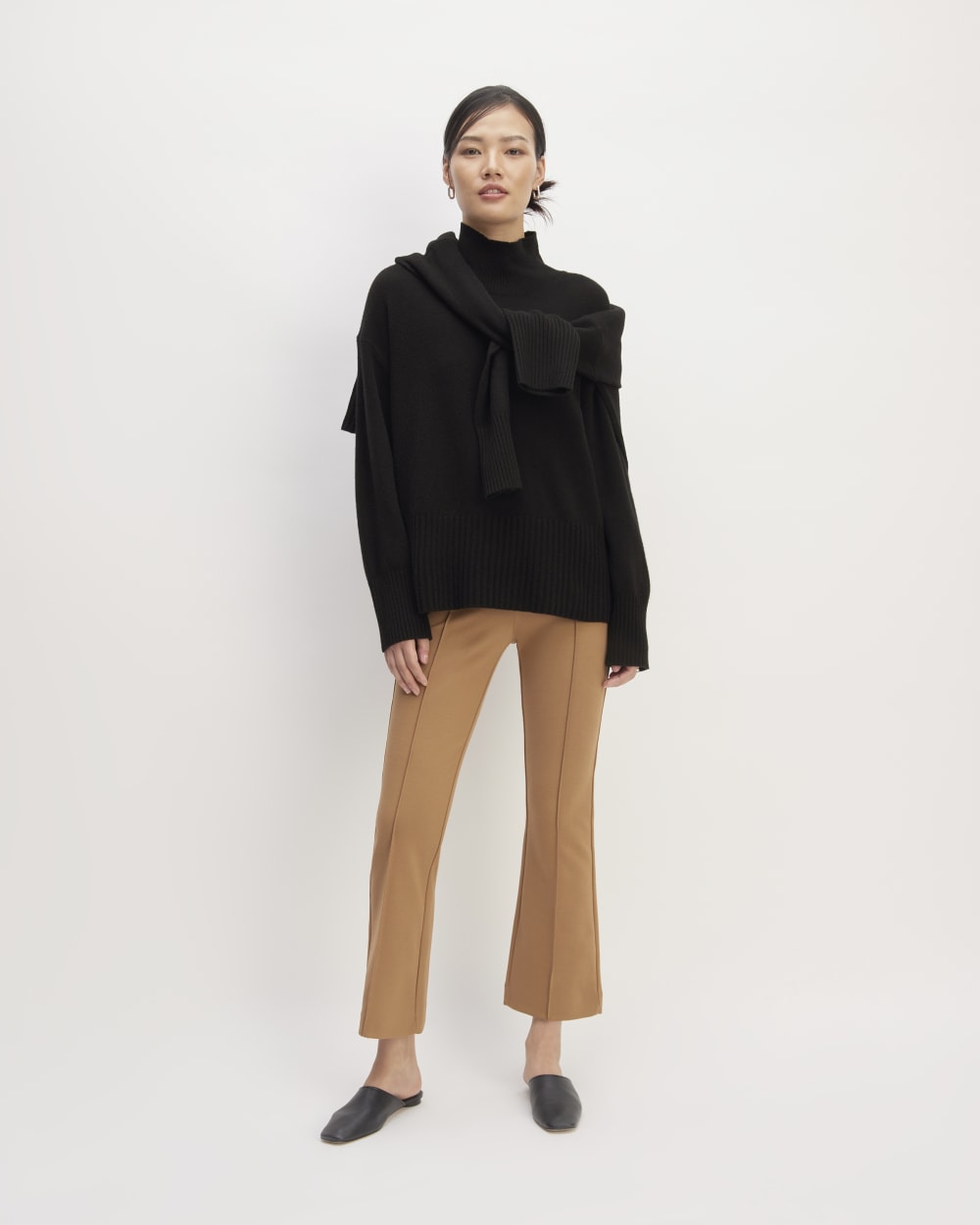 The Cashmere Oversized Turtleneck | Black