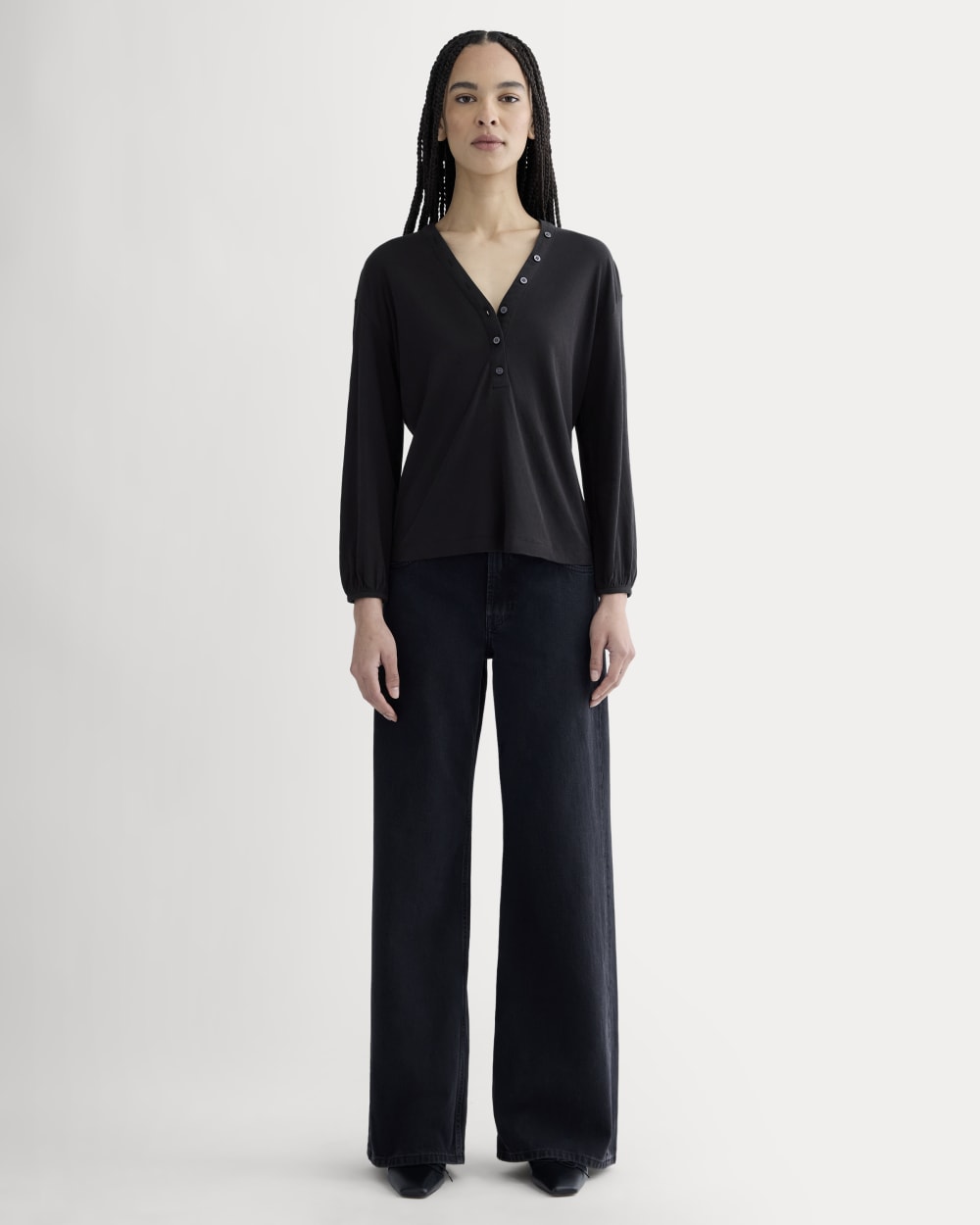 The Air V-Neck Henley | Black