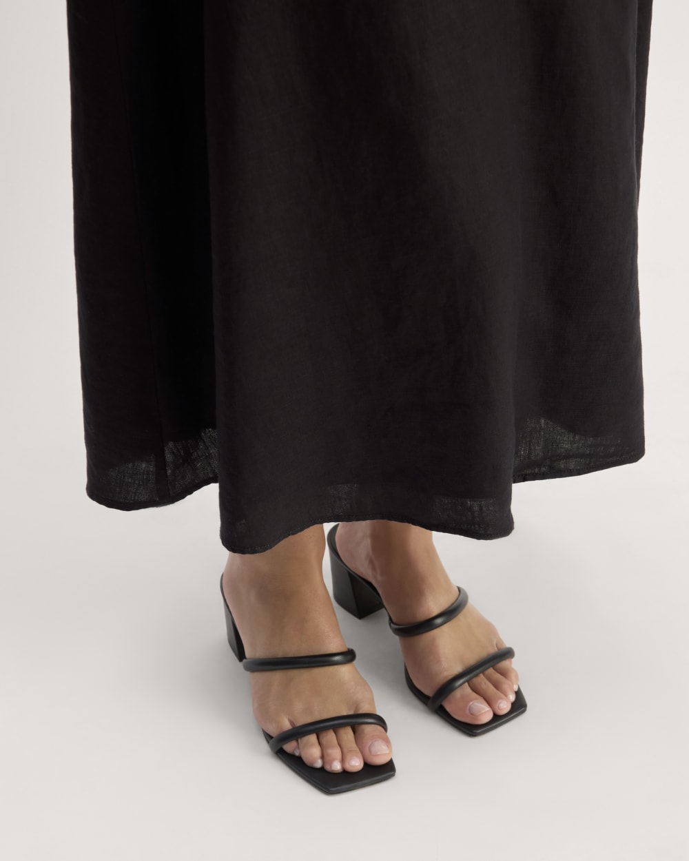 The Linen Halter-Neck Dress | Black