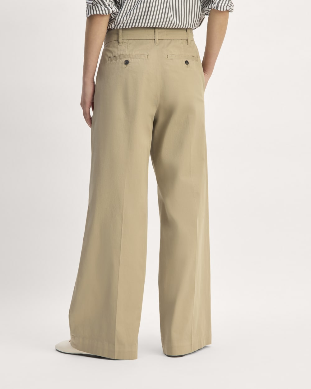 The Pleated Wide-Leg Chino | Trench Coat Khaki