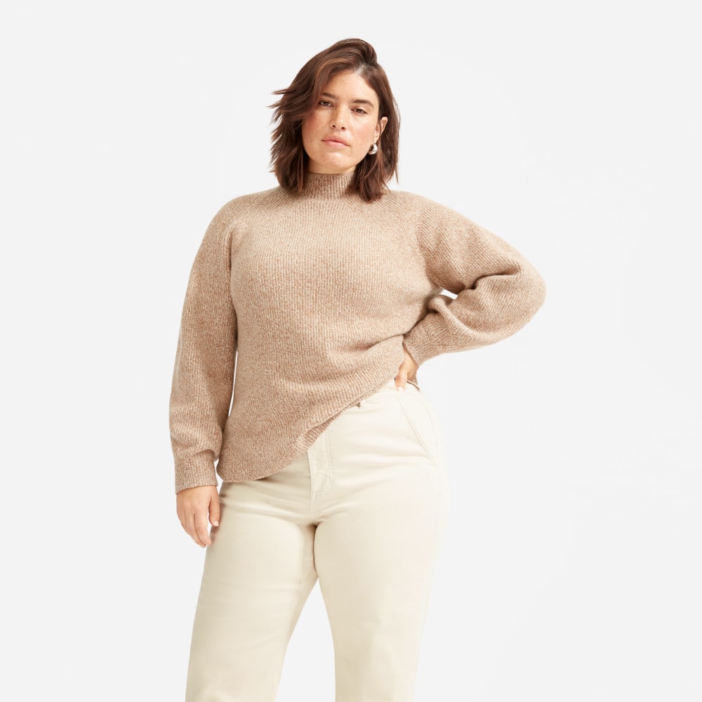 The Straight-Leg Crop | Sandstone | Short
