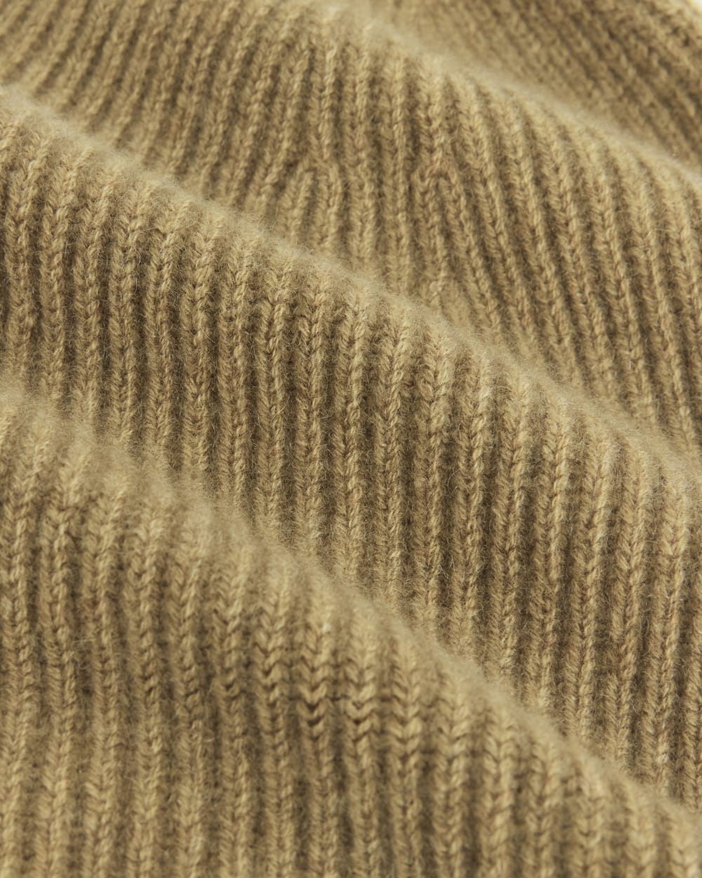 The Cashmere Ribbed Beanie | Dark Heathered Camel