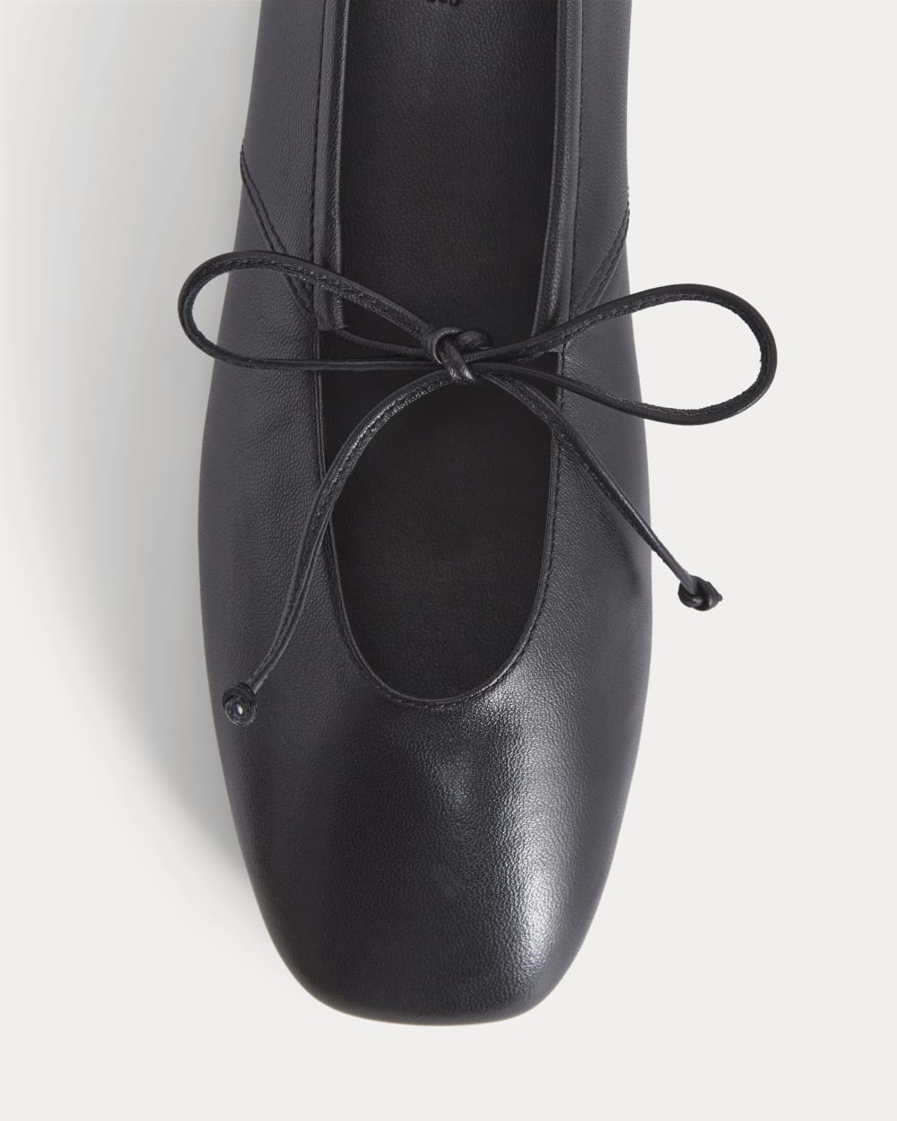 Leather Keyhole Flat | Black