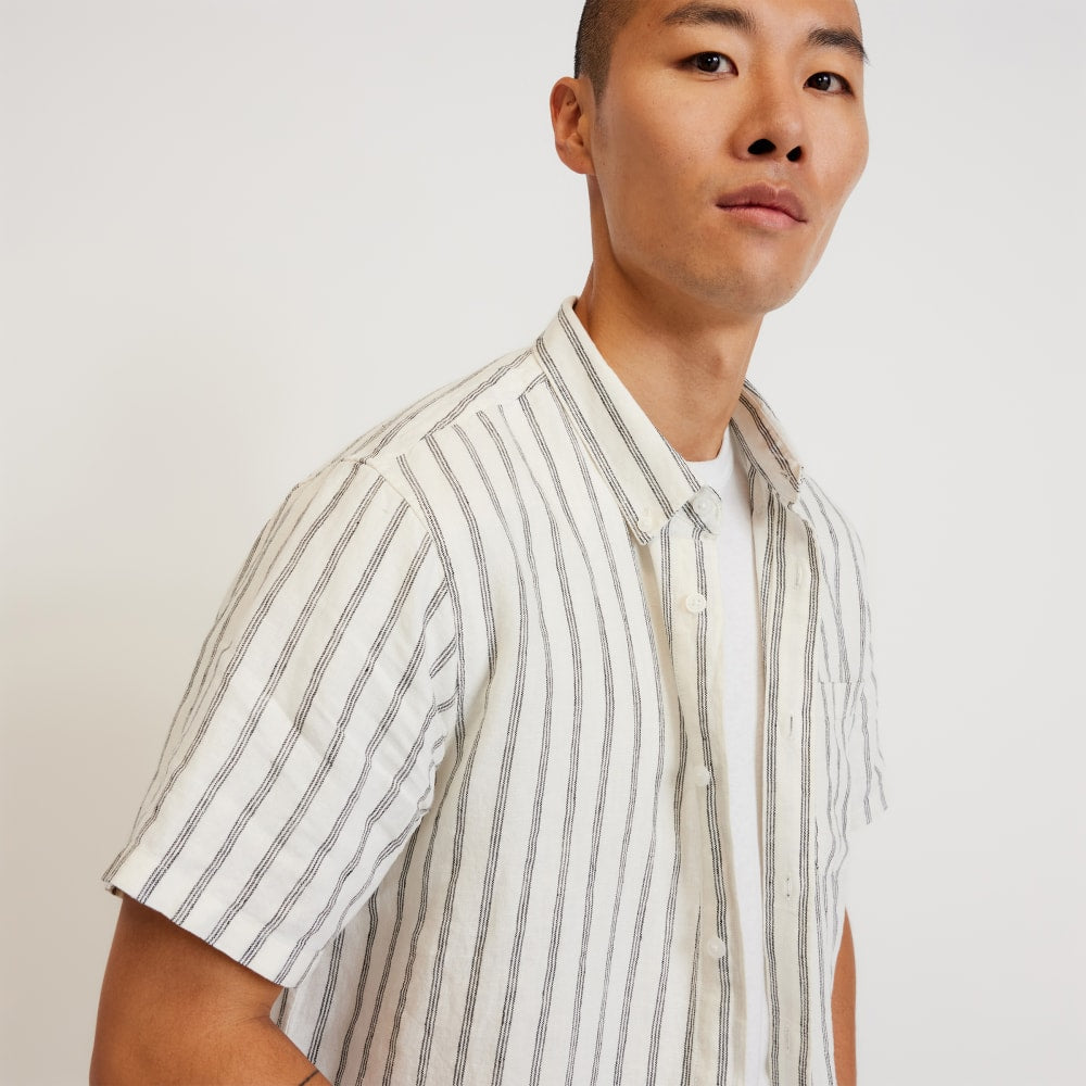 The Classic Short-Sleeve Shirt in Linen | Black / Canvas Tan