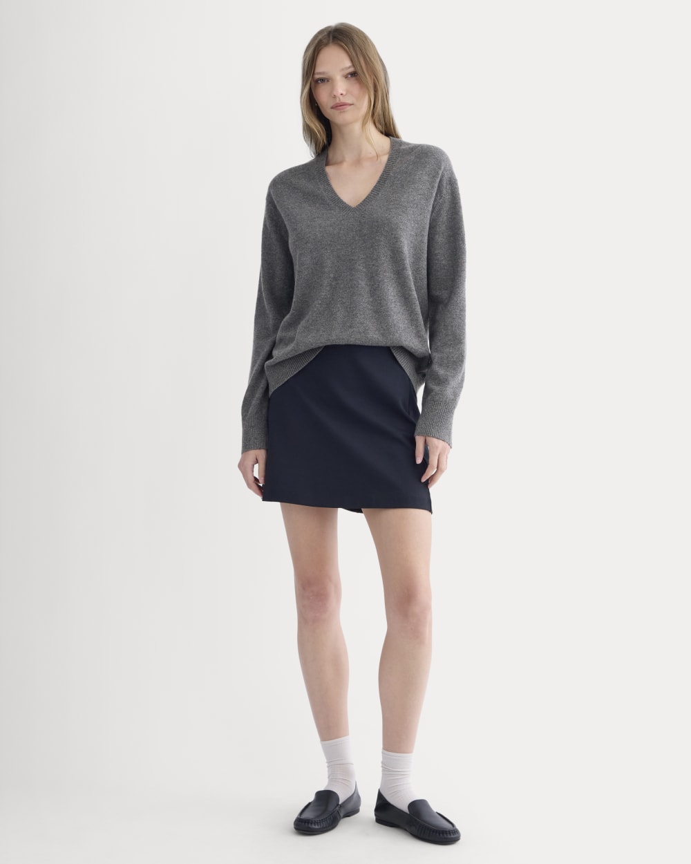 The Classic V in Cashmere | Heather Charcoal
