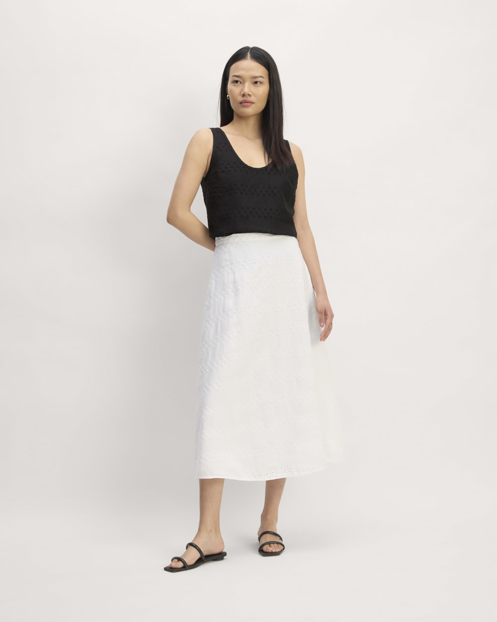 The Linen Eyelet Scoop-Neck Tank | Black Eyelet