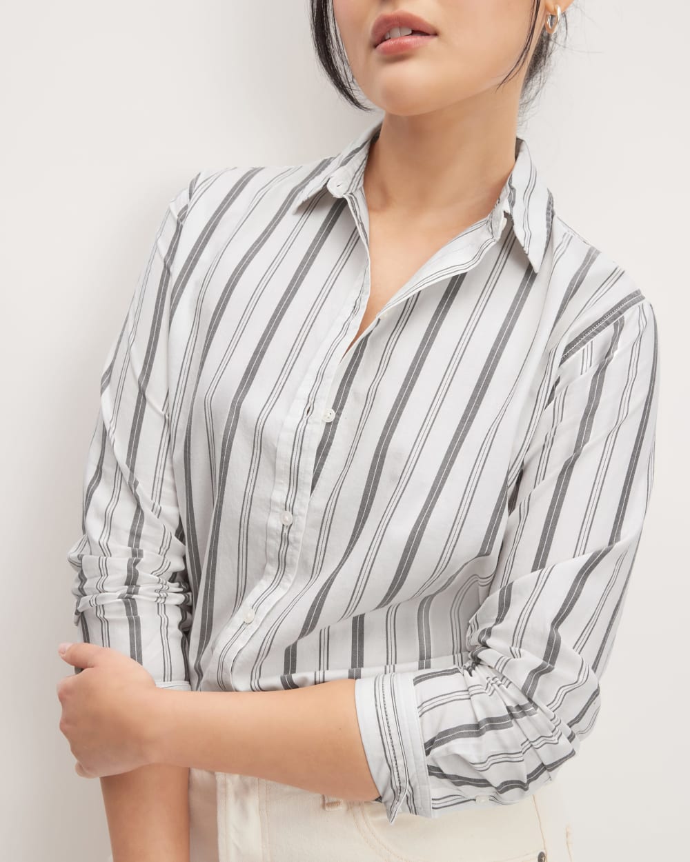 The Must-Have Shirt in Silky Cotton | Bone / Black