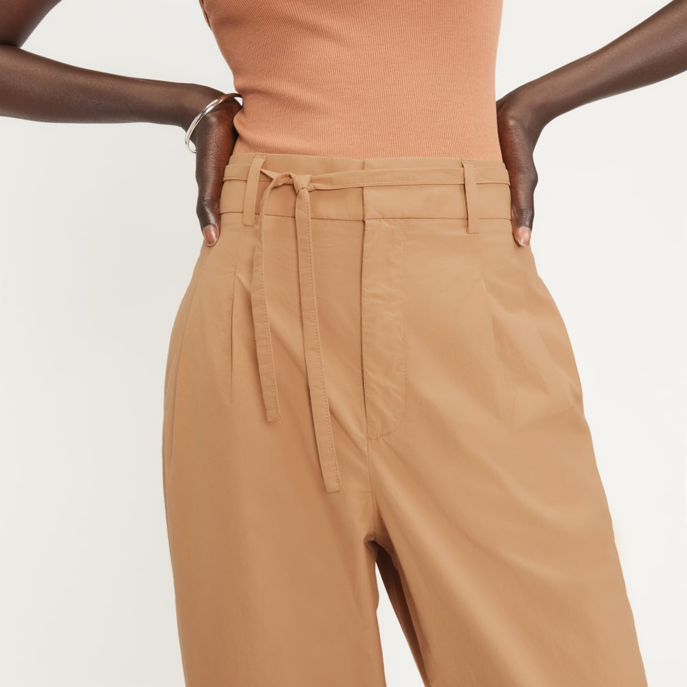 The Poplin Pleated Taper Pant | Caramel
