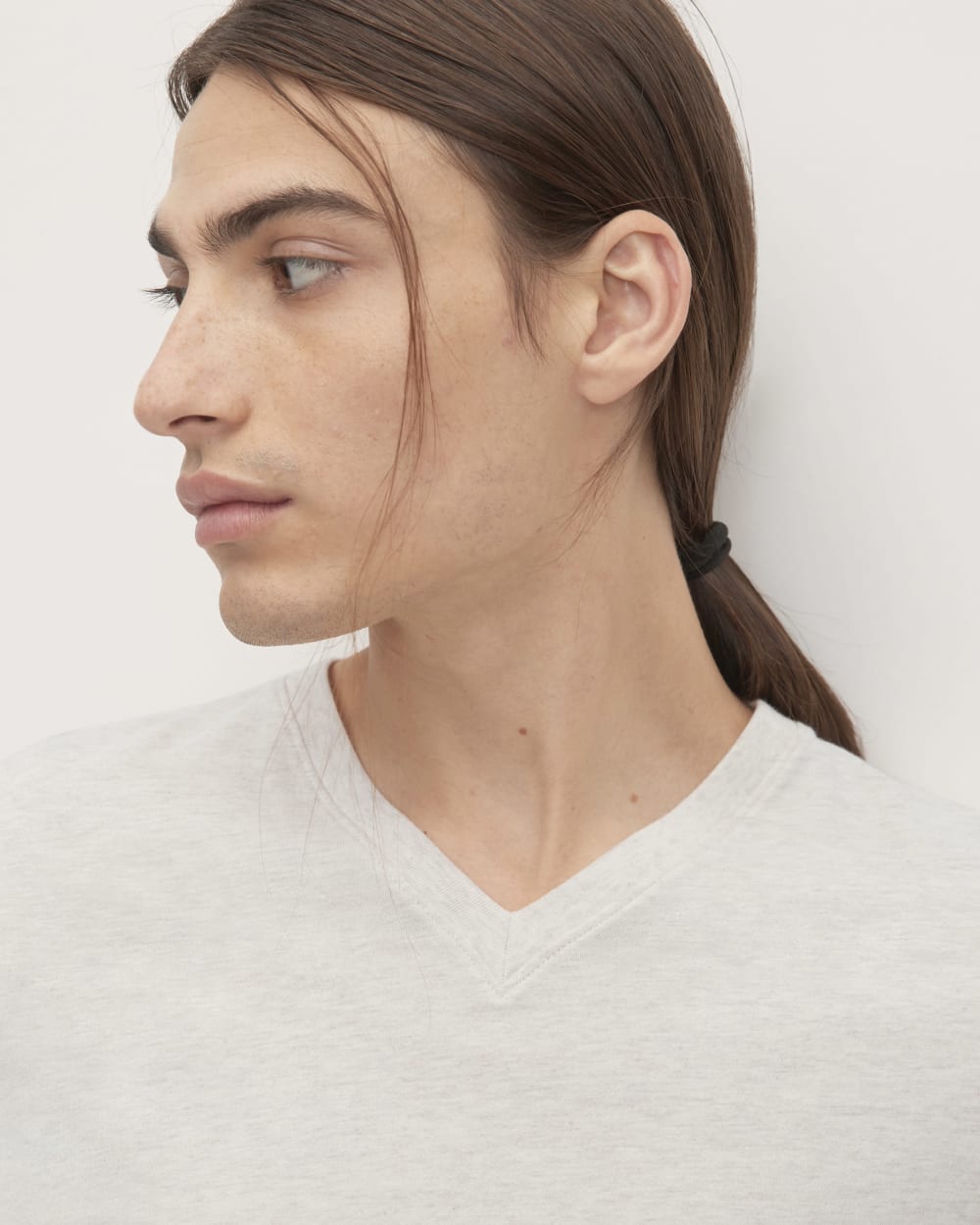 The Essential Organic V-Neck Tee | Heathered Oat