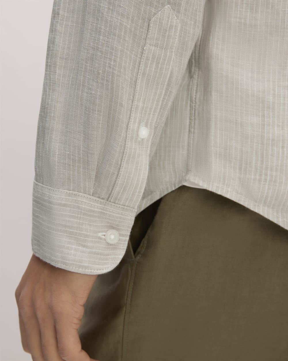 The Classic Shirt in Linen | Stone / White