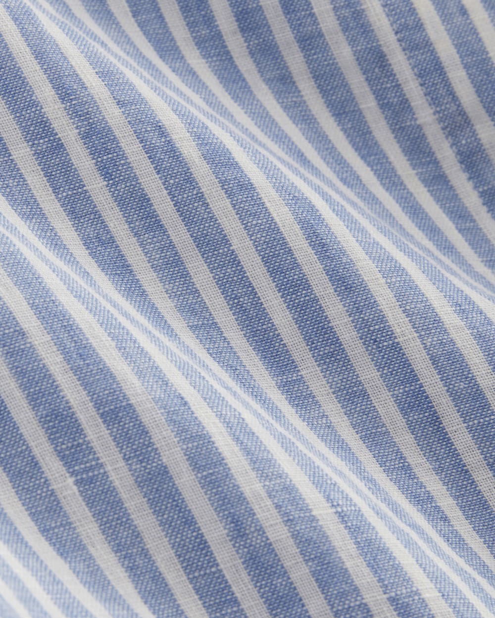 The Notch Shirt in Linen | Bluebell / Bone