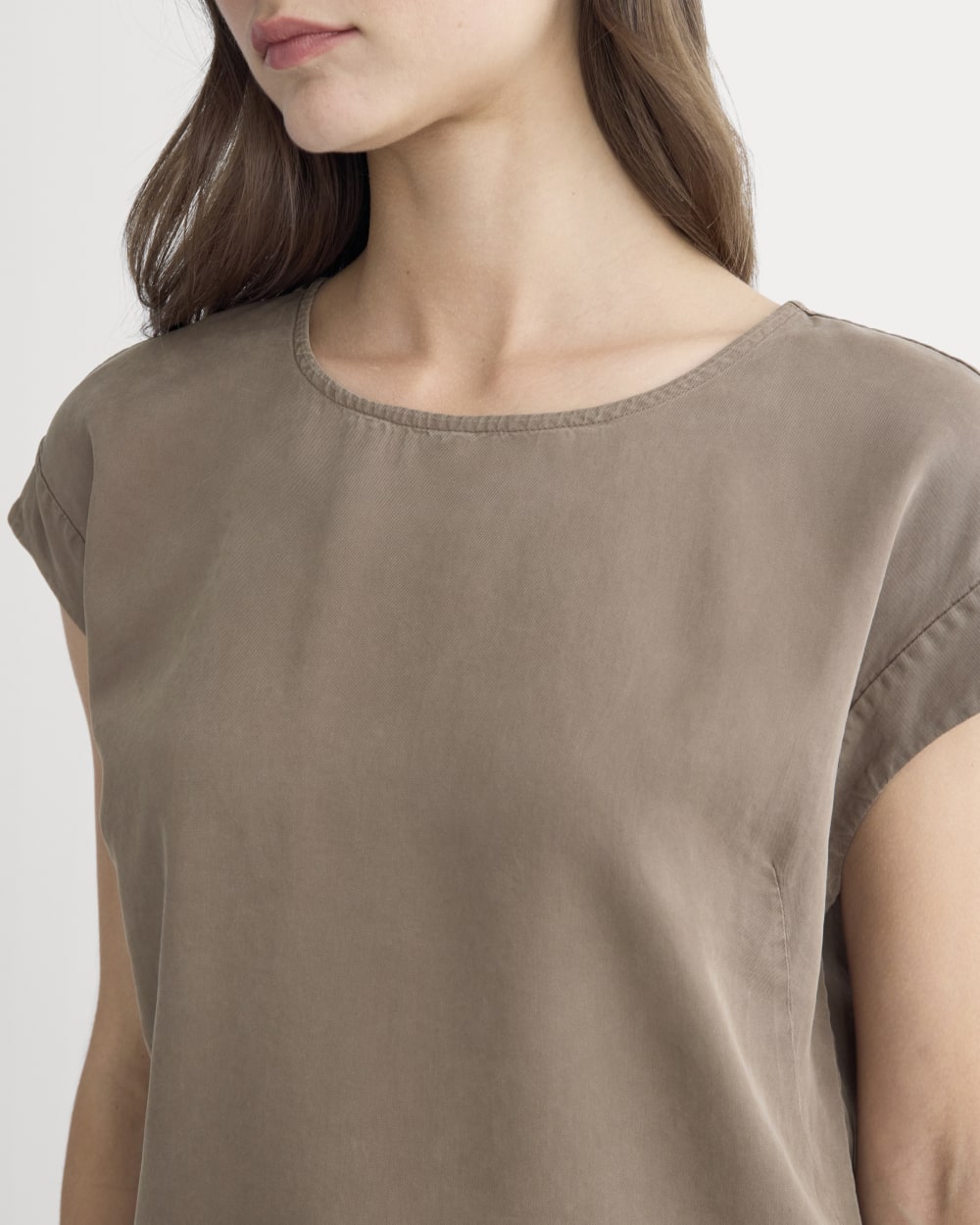 The Muscle Top in Butterlite | Deep Taupe