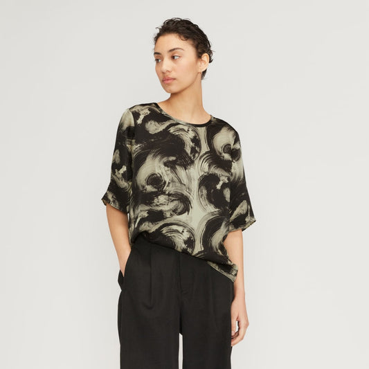 The Satin Relaxed Tee | Pale Yellow / Black