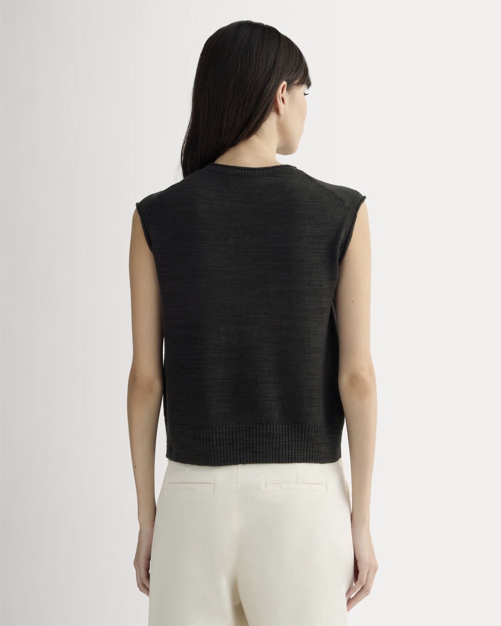 The Muscle Sweater in Cotton Linen | Black