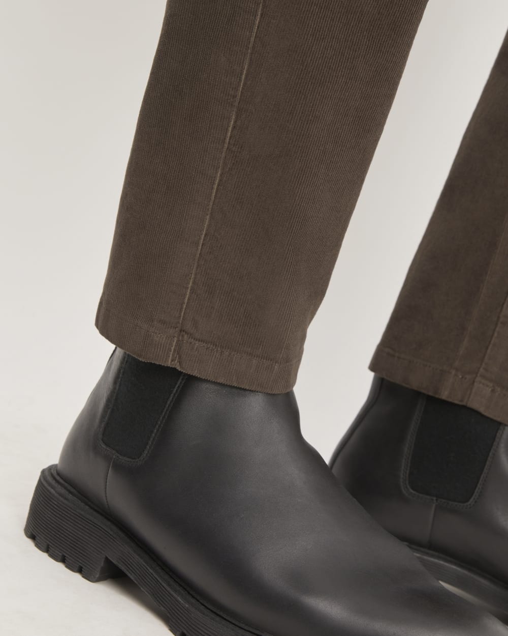 The Straight Fit Corduroy Pant | Cocoa