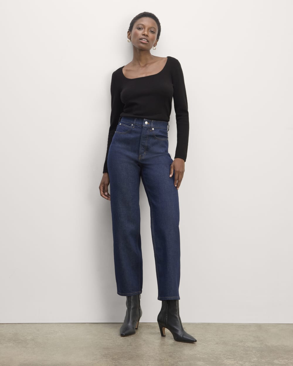 The Square Neck in Cashmere | Black