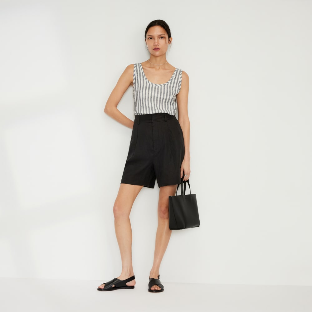 The Linen Way-High® Drape Short | Black