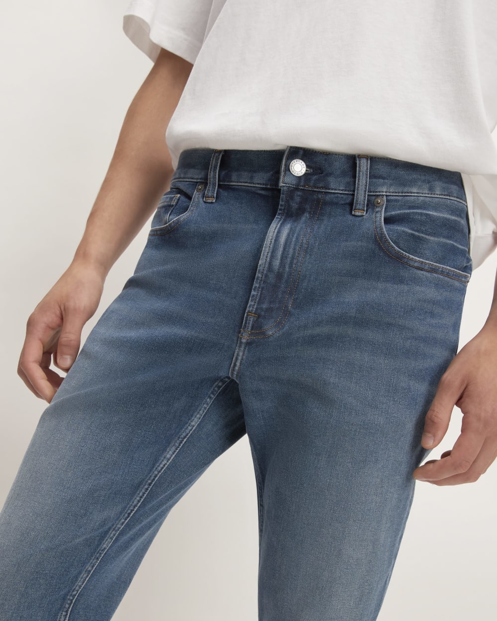 The Slim 4-Way Stretch Organic Jean | Uniform  | Vintage Tint