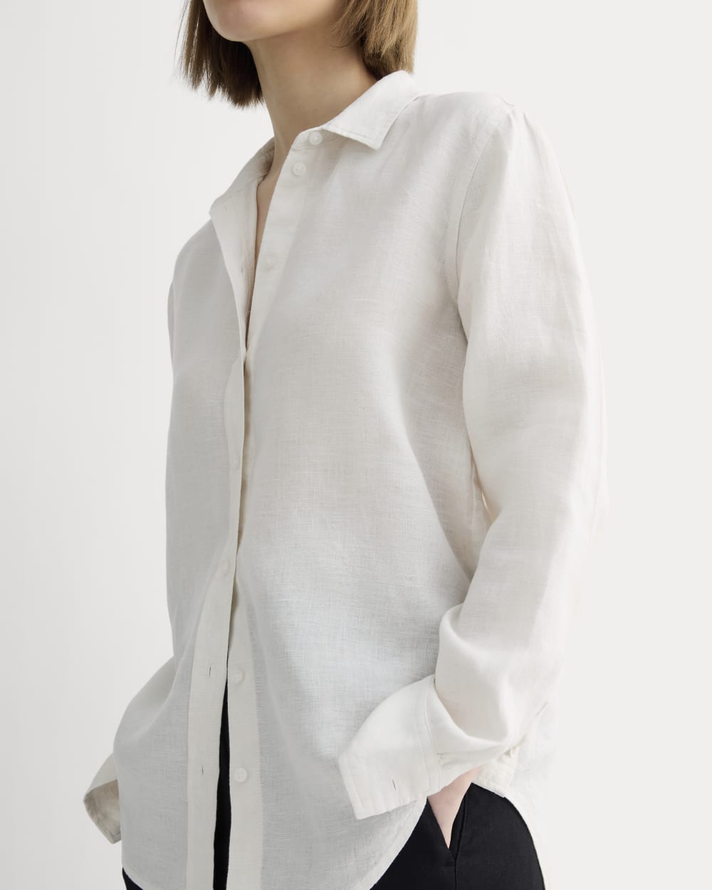 The Must-Have Shirt in Linen | Natural Chambray