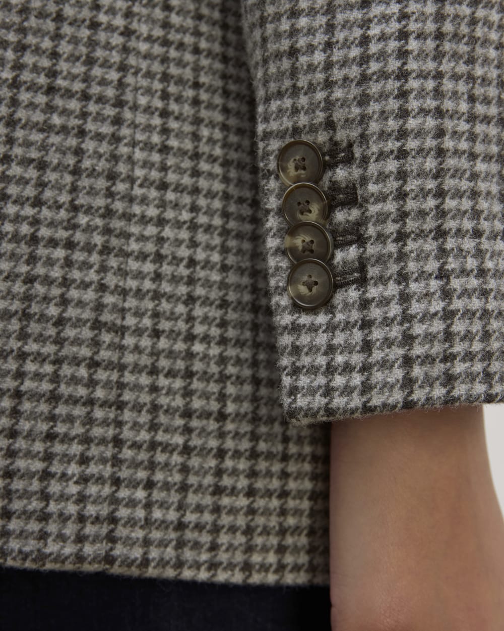 The Oversized Blazer in Wool | Gray Houndstooth