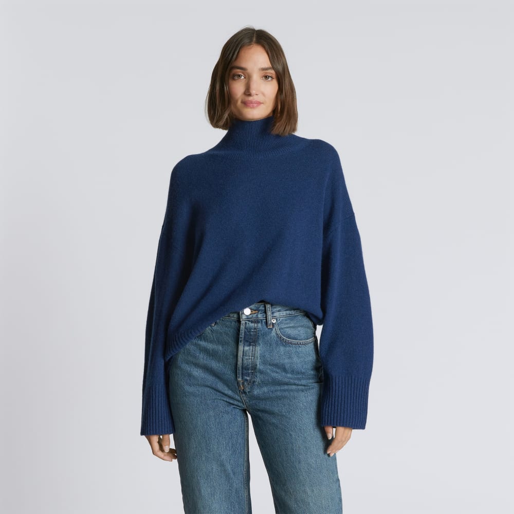 The Cashmere Oversized Turtleneck | Bright Navy