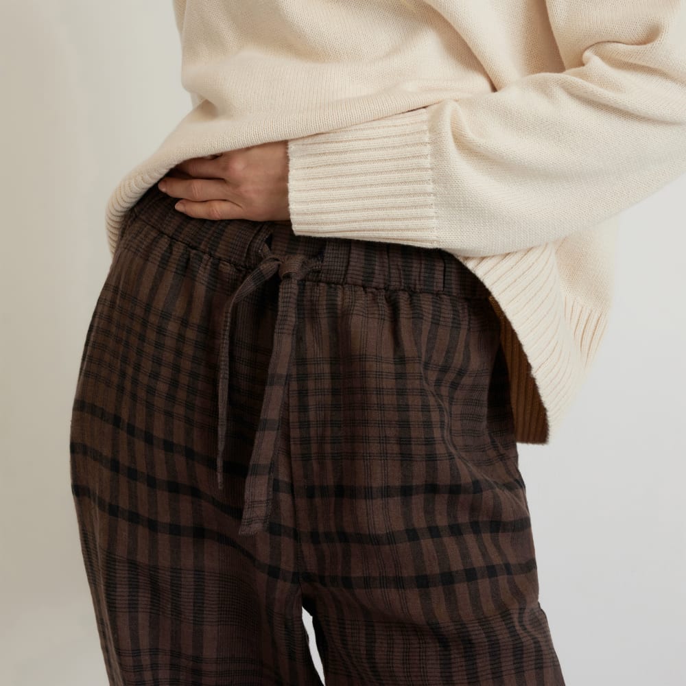 The Linen Pull-On Barrel Pant | Chocolate Brown / Black