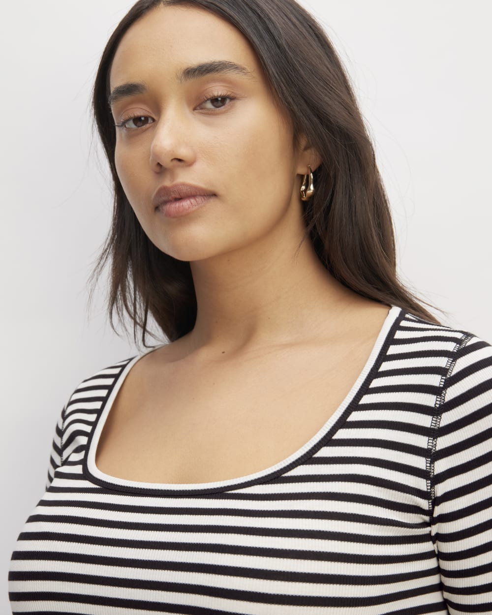 The Luxe Rib Scoop-Neck Tee | Bone / Black