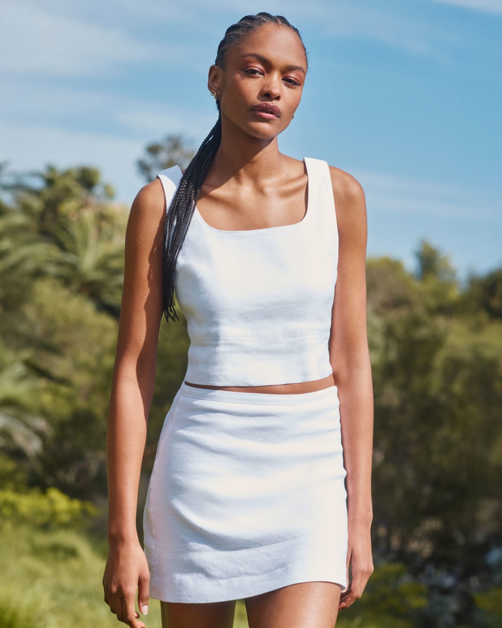 The Mini Skirt in Stretch Linen | White