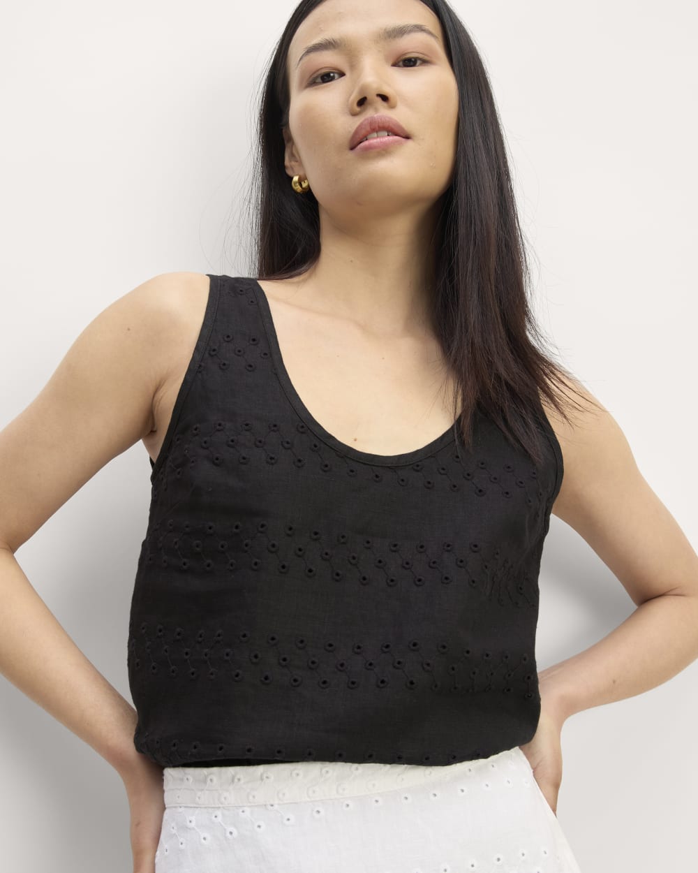 The Linen Eyelet Scoop-Neck Tank | Black Eyelet