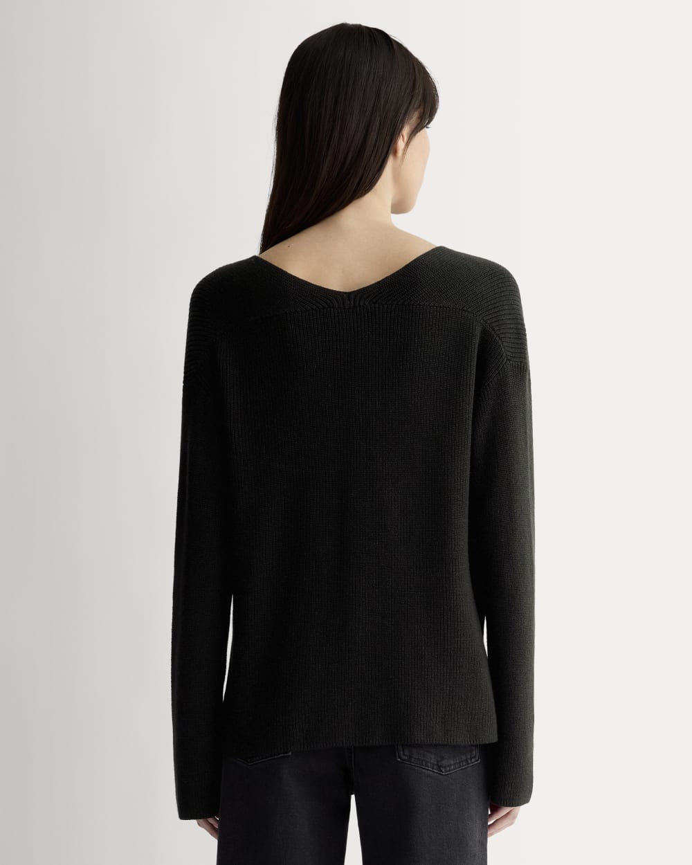 The Slouchy V-Neck in Everyday Cotton | Black
