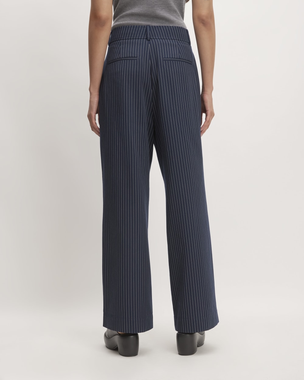 The Draper Pleated Pant in Buttersmooth | Navy / Bone | 30 Inseam