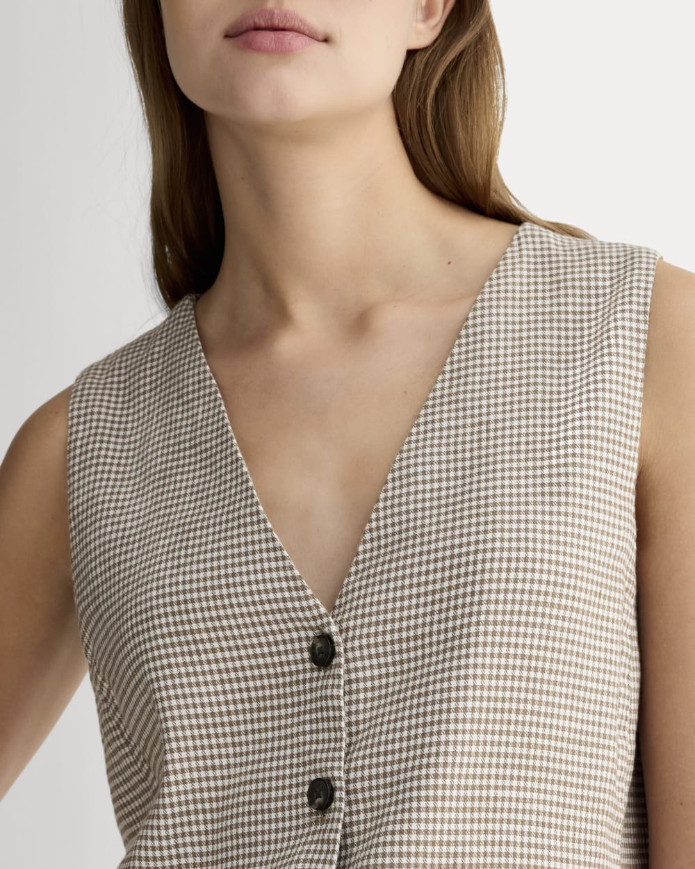 The Vest in Stretch Linen | Deep Taupe Mini Gingham