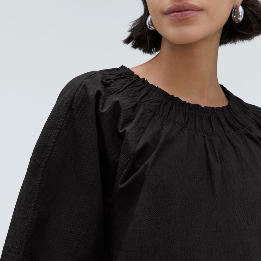 The Seersucker Gathered Tee | Black