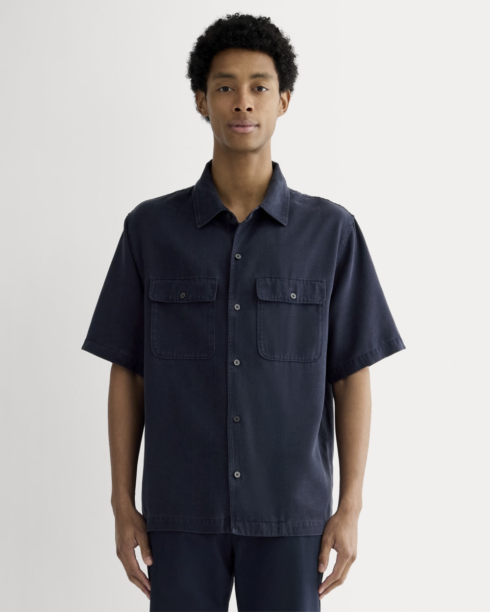 The Relaxed Utility Shirt in Buttersoft | Navy