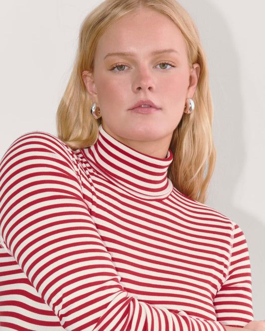 The Luxe Rib Turtleneck | Bone / Berry Red