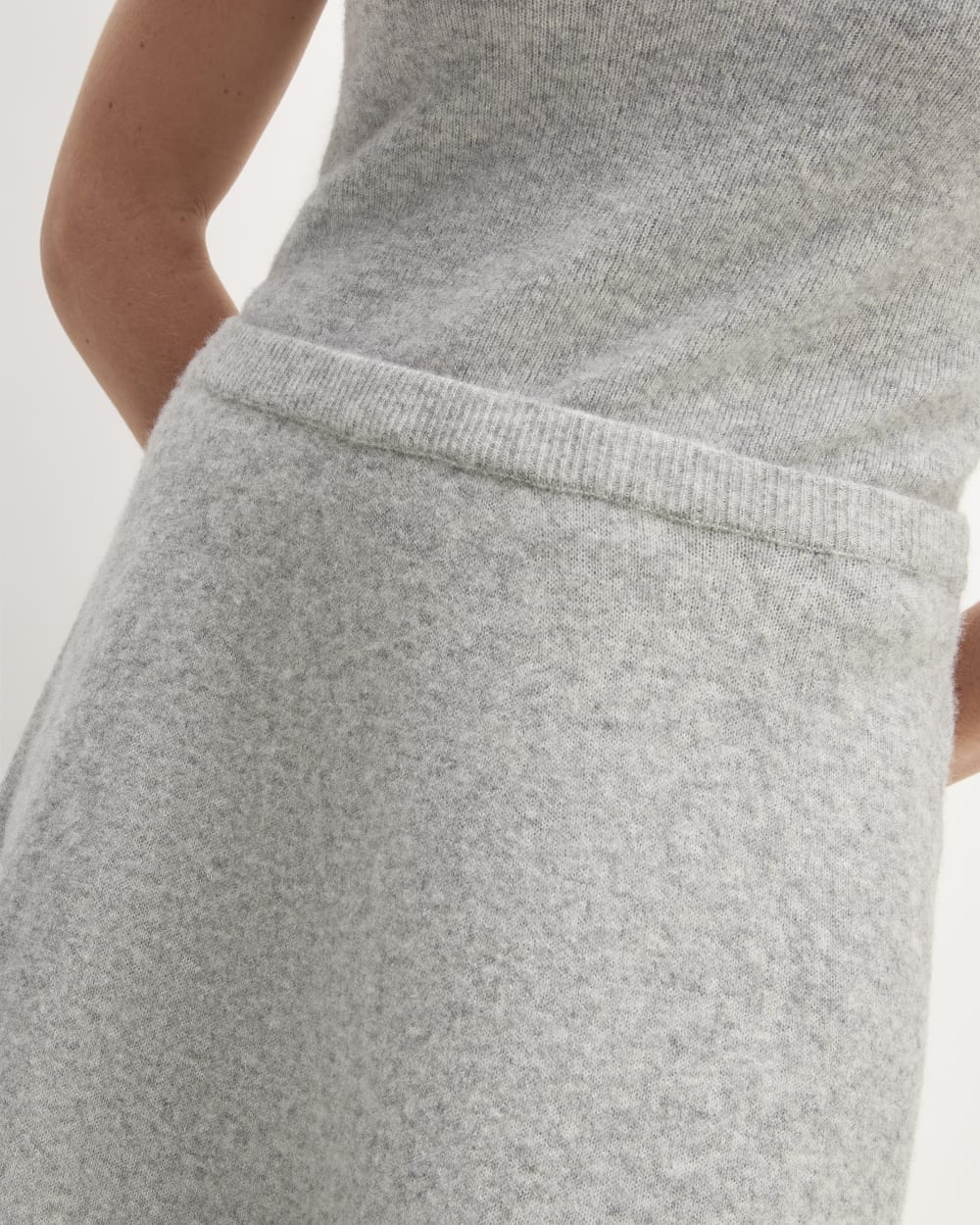 The Cozy-Stretch Skirt | Heathered Grey