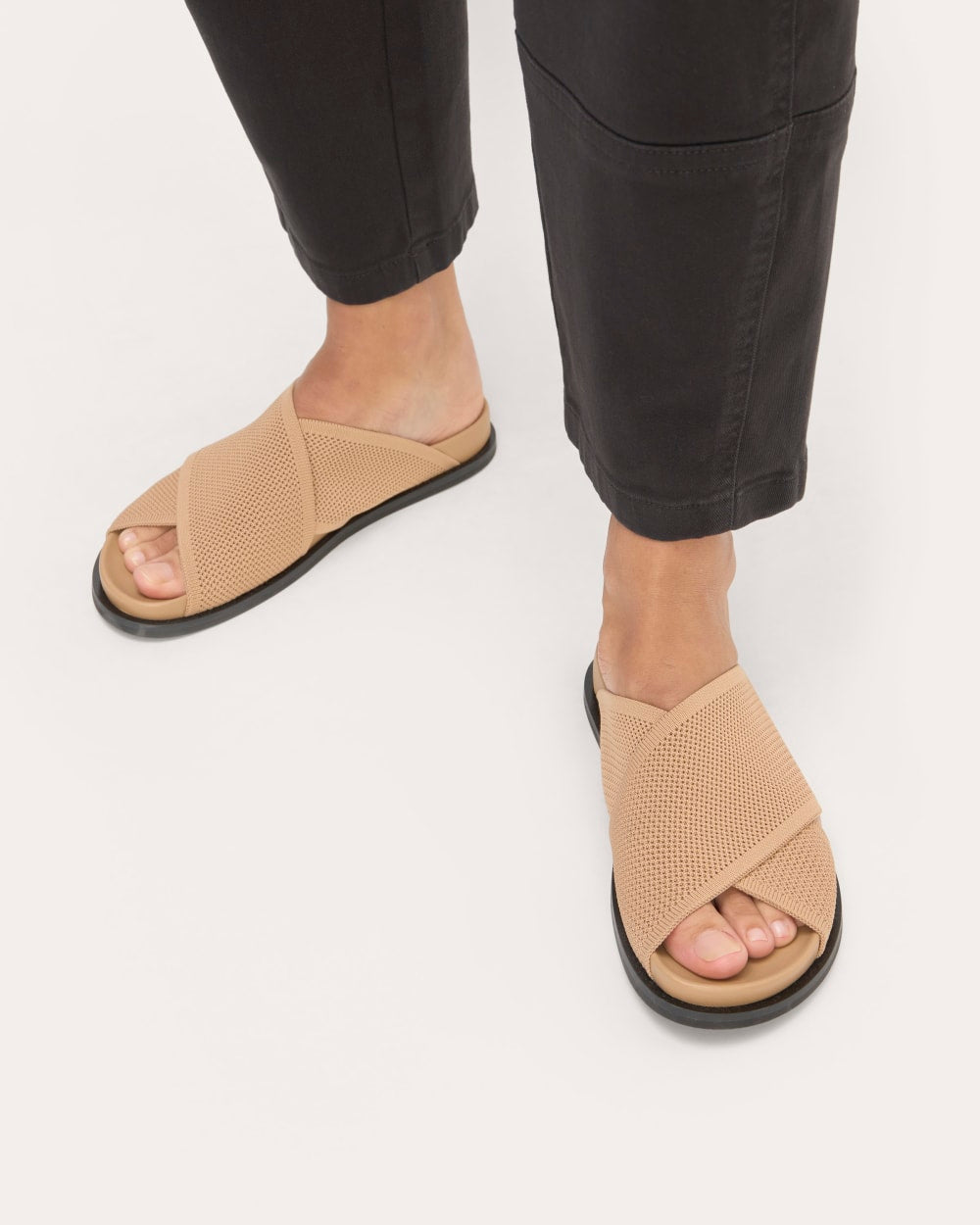 The ReKnit Form Crossover Sandal | Caramel