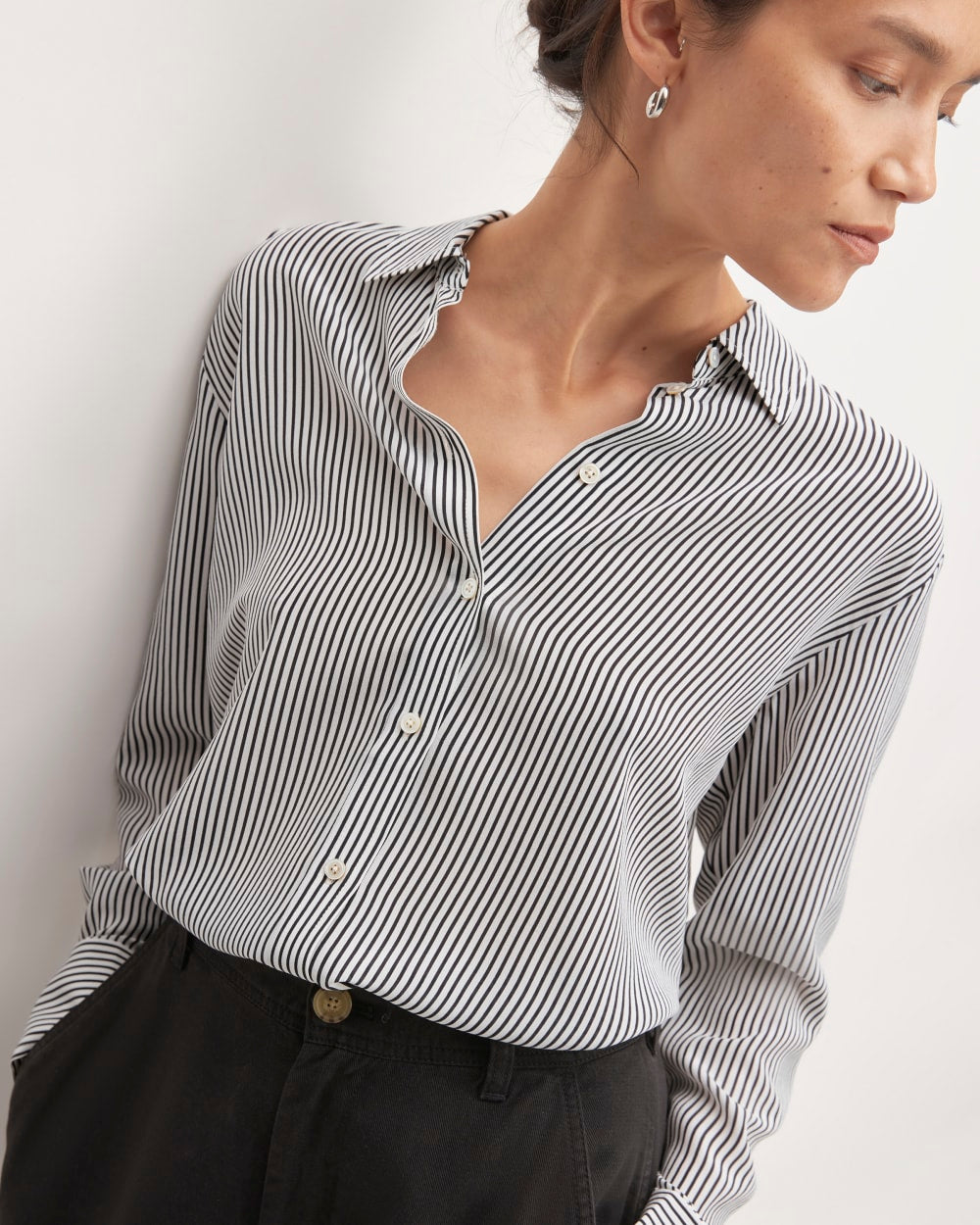 The Must-Have Shirt in Washable Silk | Black / White