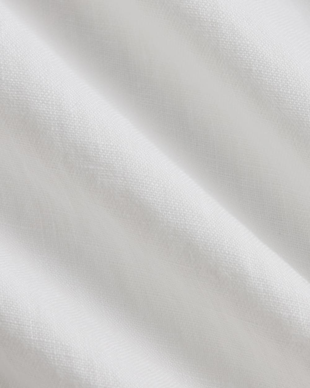 The Classic Short-Sleeve Shirt in Linen | White