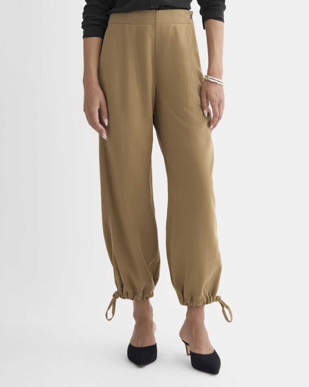 The Chino Jogger in Buttersoft | Aged Brass