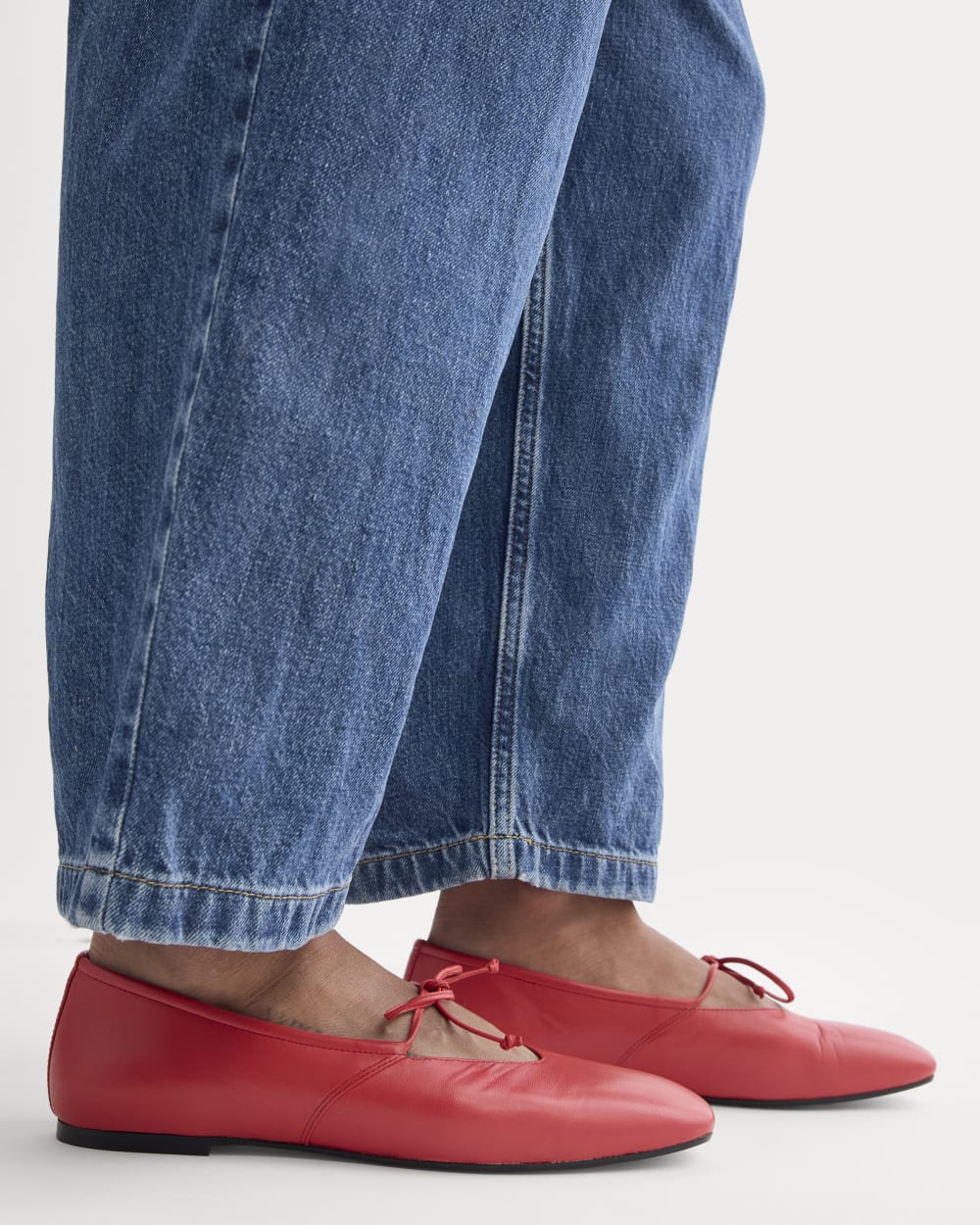 Leather Keyhole Flat | Classic Red