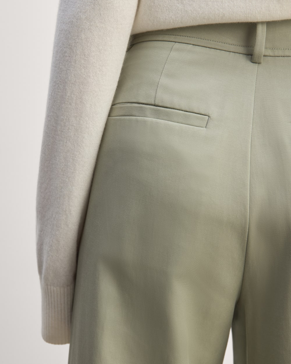 The Draper Pleated Pant in Buttersmooth | Seagrass | 32 Inseam