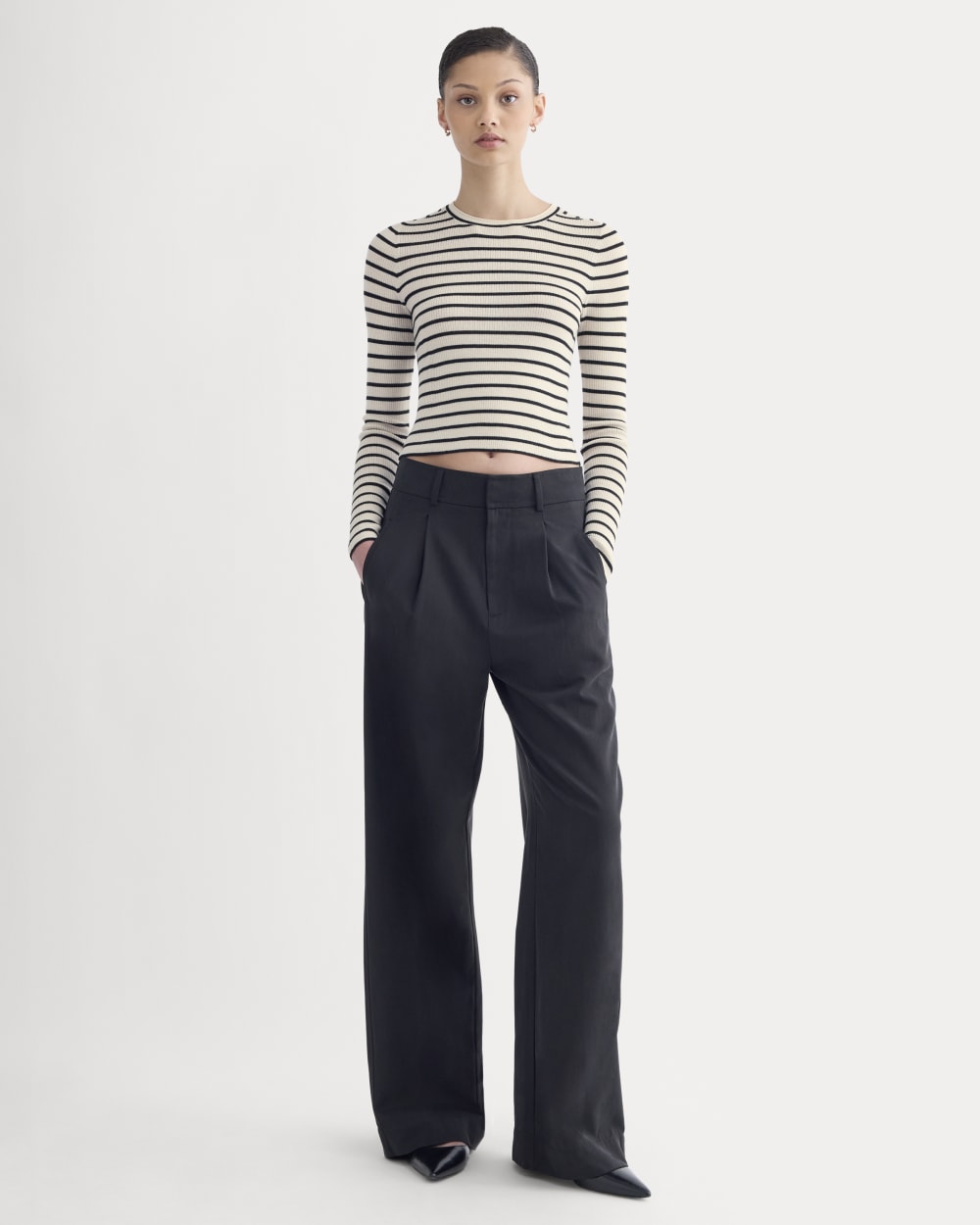 The Cropped Crew Top in Ultrafine Merino | Parchment / Black